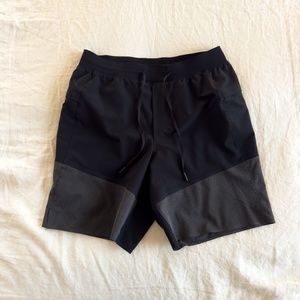 Lululemon Train to Beach Lined Short 8" - Medium